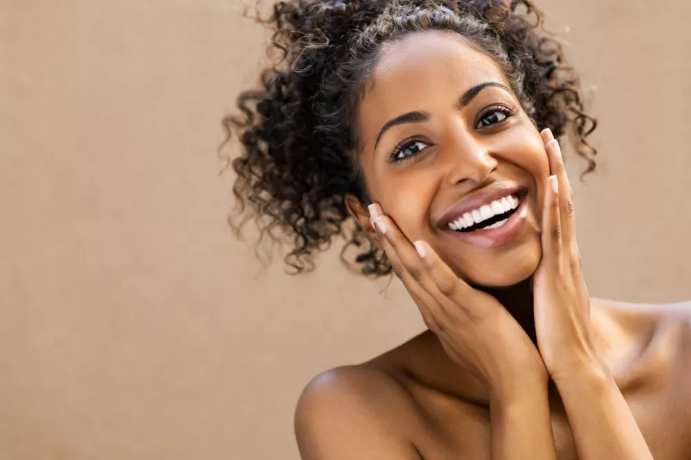 Comment prendre soin de son visage au quotidien ? Le Guide